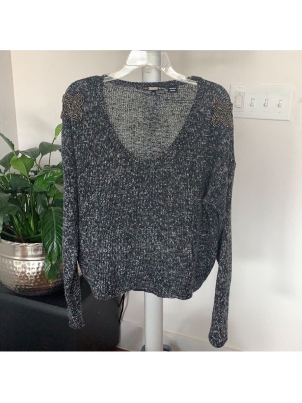 Miss Me Knit Sweater Sz L Embellished Shoulders long Sleeve Black gray V Neck